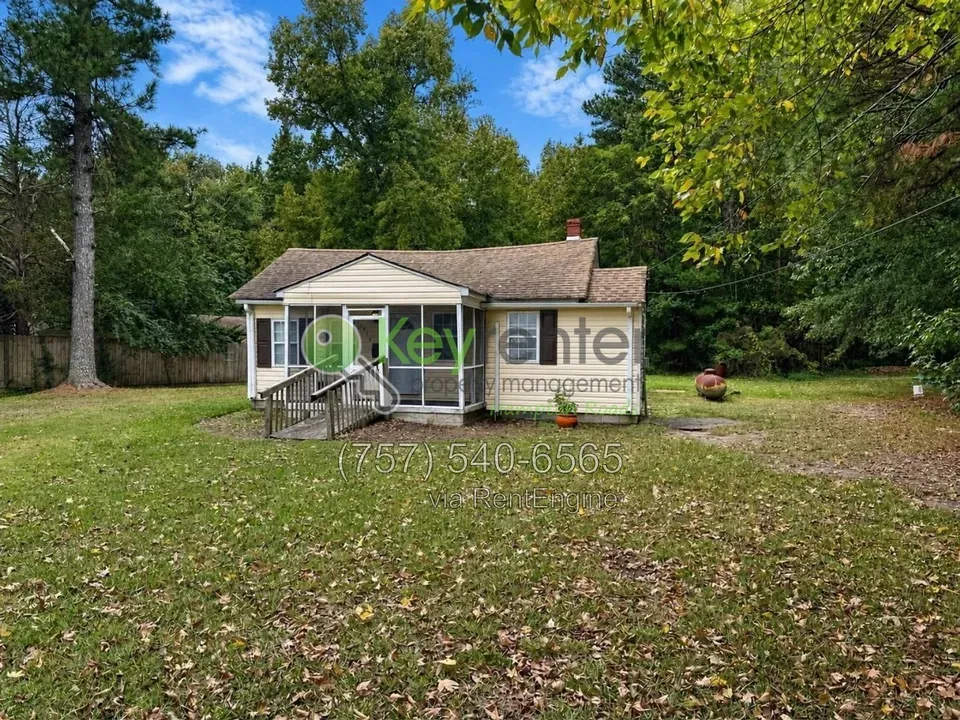 1 Bed 1 Bath Classic Historic Era Home in Chesapeake, VA - 2