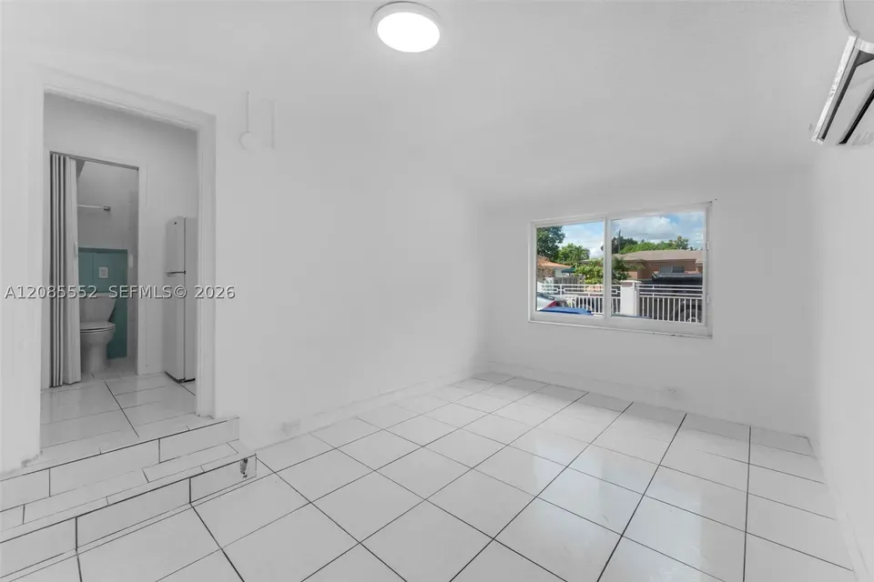 1 Bed 1 Bath Classic Historic Era Home in Coral Gables, FL - 2