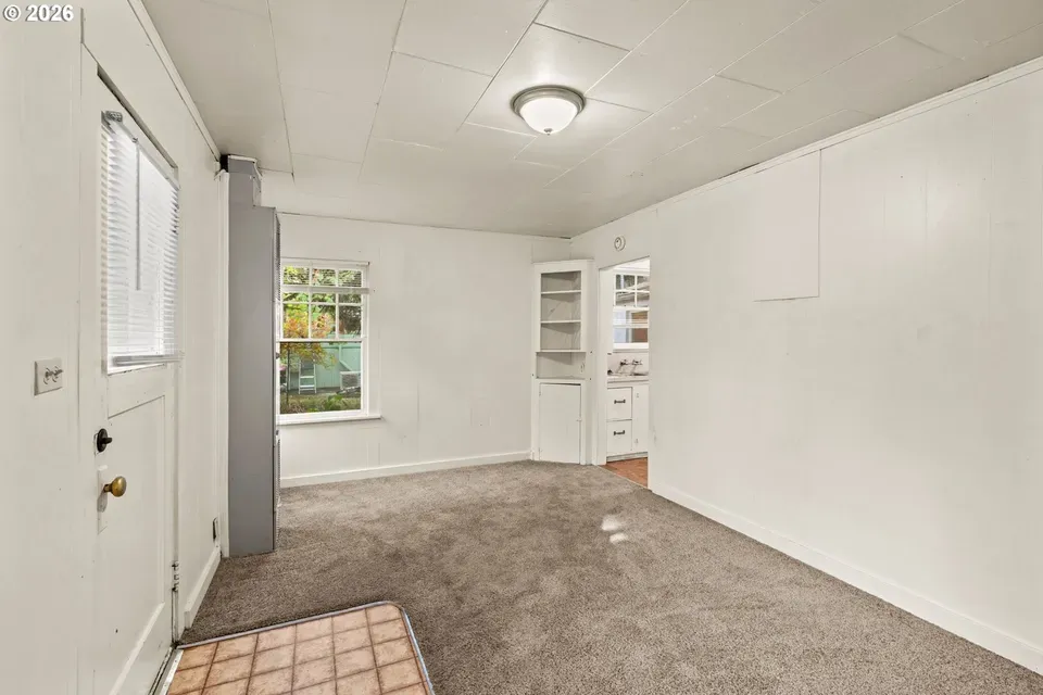 1 Bed 1 Bath Classic Historic Era Home in Corvallis, OR - 3