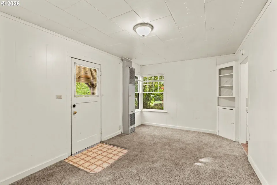 1 Bed 1 Bath Classic Historic Era Home in Corvallis, OR - 4