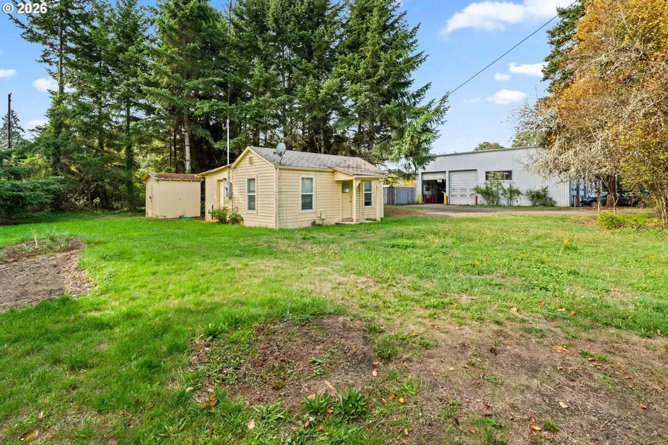 1 Bed 1 Bath Classic Historic Era Home in Corvallis, OR - 4