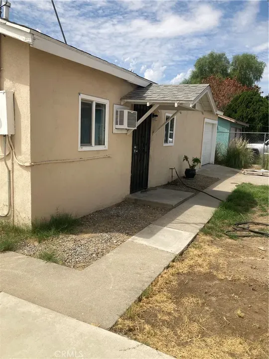 1 Bed 1 Bath Classic Historic Era Home in Fontana, CA - 3
