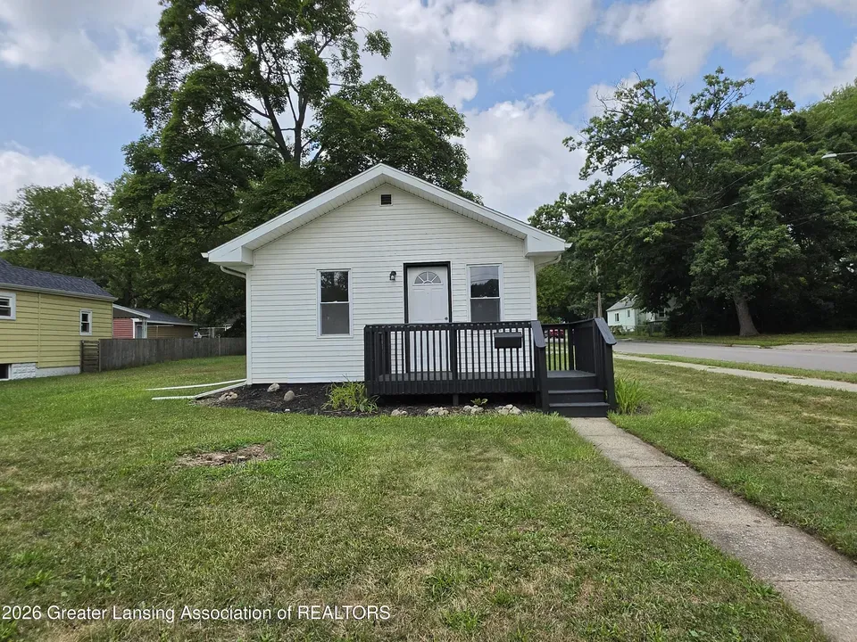 1 Bed 1 Bath Classic Historic Era Home in Lansing, MI - 3