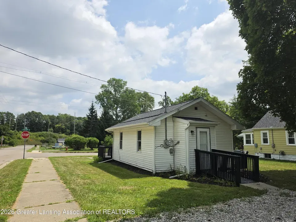 1 Bed 1 Bath Classic Historic Era Home in Lansing, MI - 5