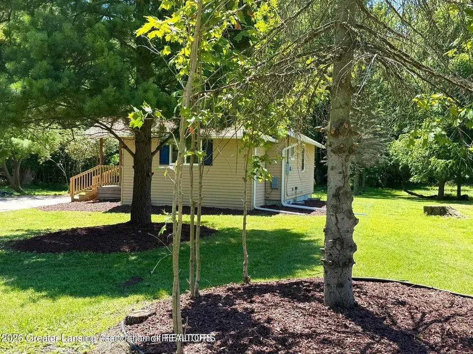 1 Bed 1 Bath Classic Historic Era Home in Lansing, MI - 2