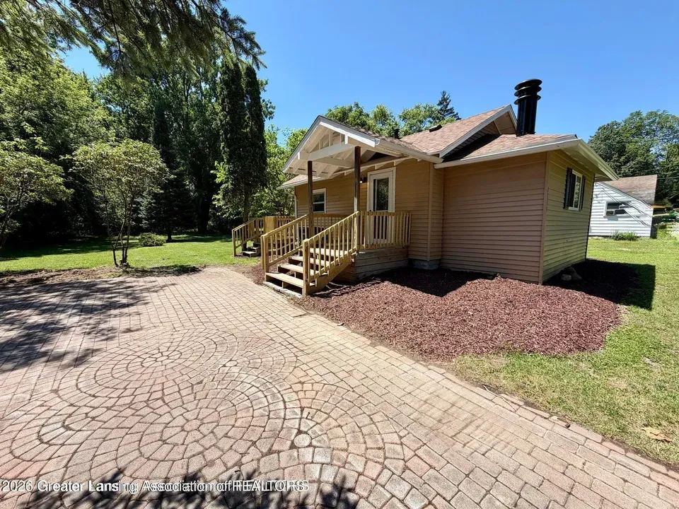1 Bed 1 Bath Classic Historic Era Home in Lansing, MI - 4