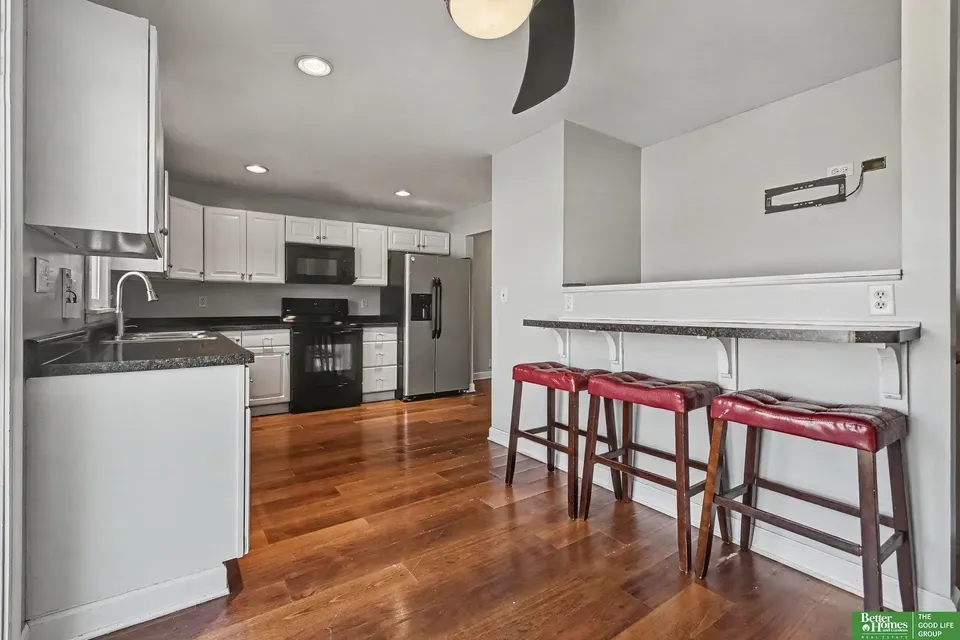 1 Bed 1 Bath Classic Historic Era Home in Omaha, NE - 4