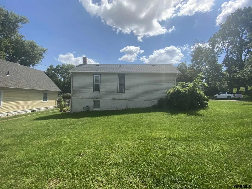 1 Bed 1 Bath Classic Historic Era Home in Omaha, NE - 5