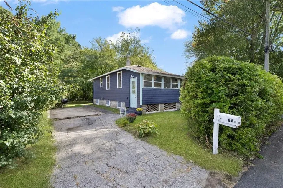 1 Bed 1 Bath Classic Historic Era Home in Warwick, RI - 3