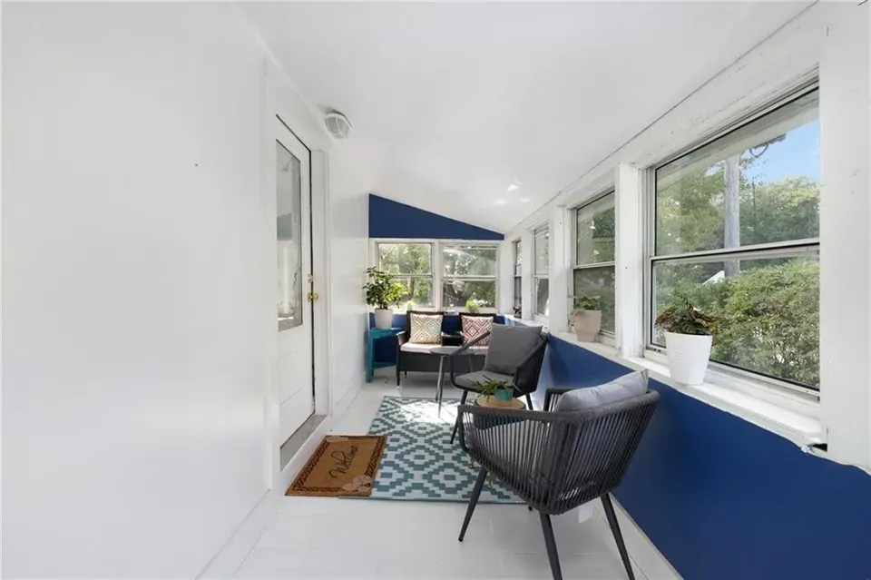 1 Bed 1 Bath Classic Historic Era Home in Warwick, RI - 4