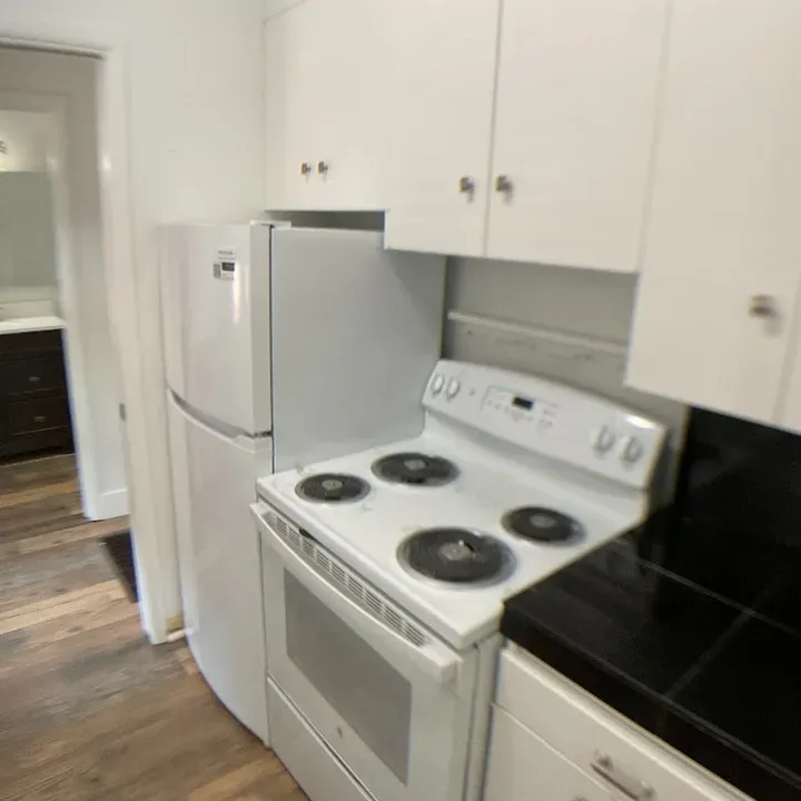 1 Bed 1 Bath Contemporary High-Rise Condo in Boise, ID - 4