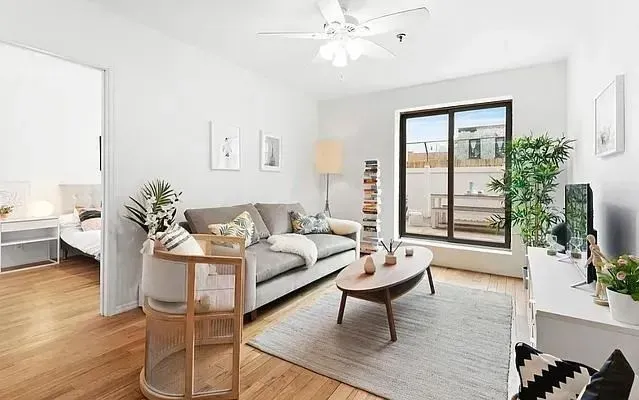 1 Bed 1 Bath Contemporary High-Rise Condo in Brooklyn, NY - 2