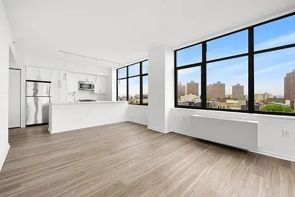 1 Bed 1 Bath Contemporary High-Rise Condo in Brooklyn, NY