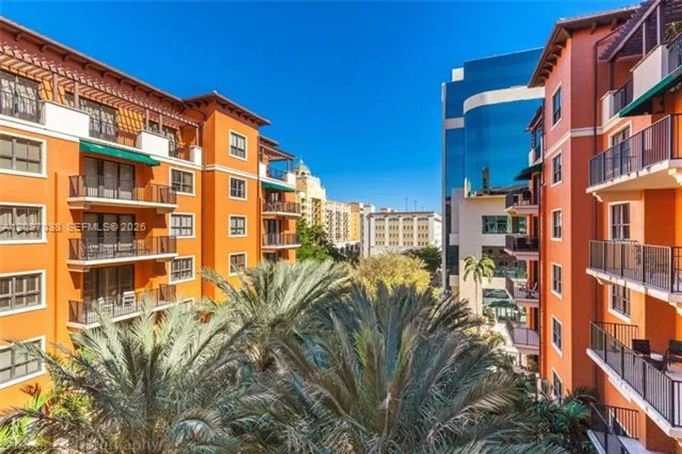 1 Bed 1 Bath Contemporary High-Rise Condo in Coral Gables, FL - 4