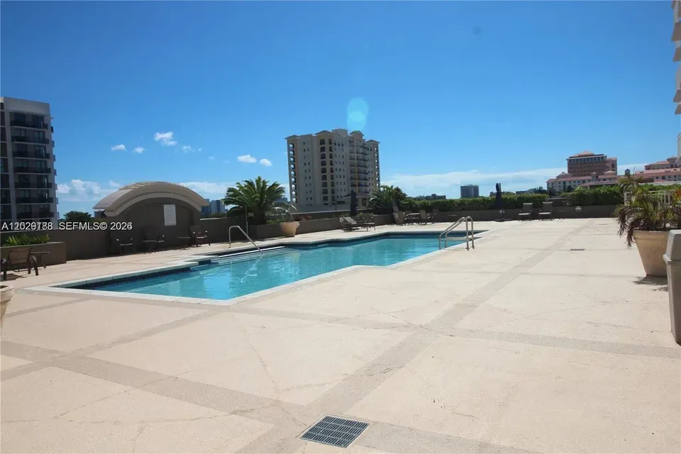 1 Bed 1 Bath Contemporary High-Rise Condo in Coral Gables, FL - 4