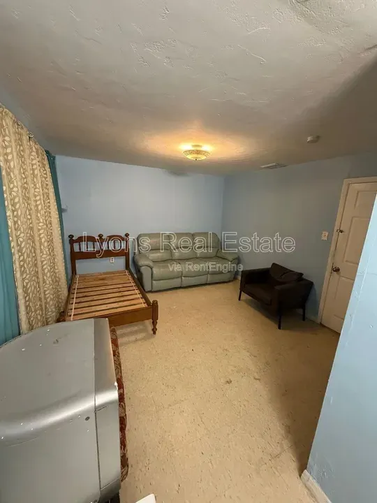1 Bed 1 Bath Contemporary High-Rise Condo in Fort Myers, FL - 2