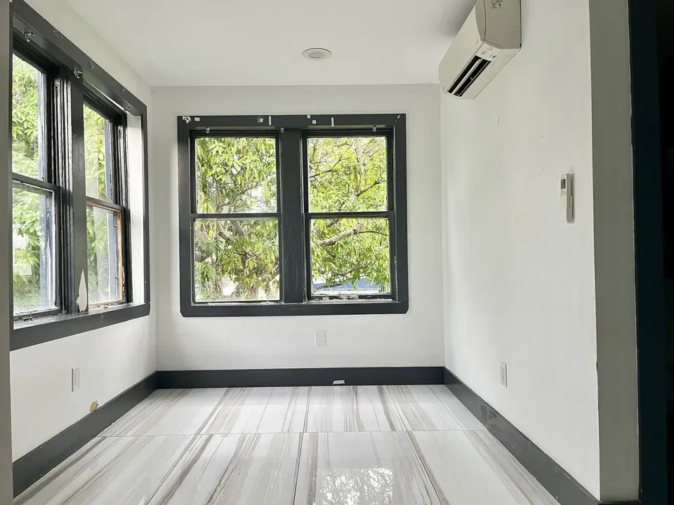 1 Bed 1 Bath Contemporary High-Rise Condo in Hollywood, FL - 2