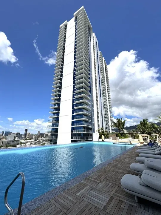 1 Bed 1 Bath Contemporary High-Rise Condo in Honolulu, HI - 2