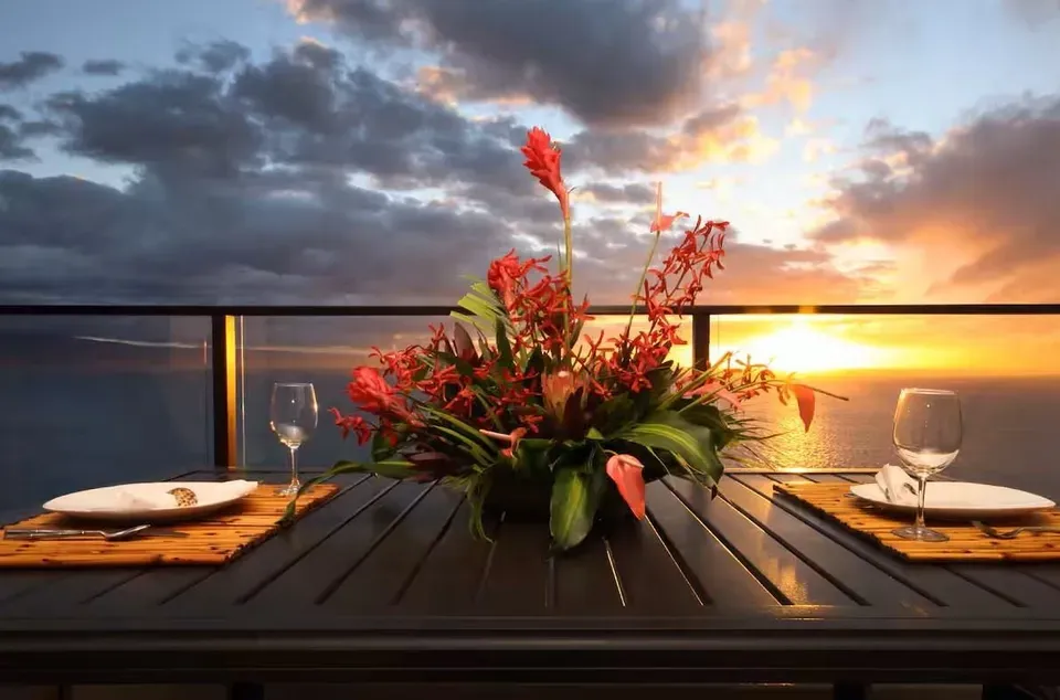1 Bed 1 Bath Contemporary High-Rise Condo in Maui, HI - 5