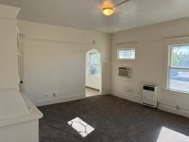 1 Bed 1 Bath Contemporary High-Rise Condo in Modesto, CA - 4