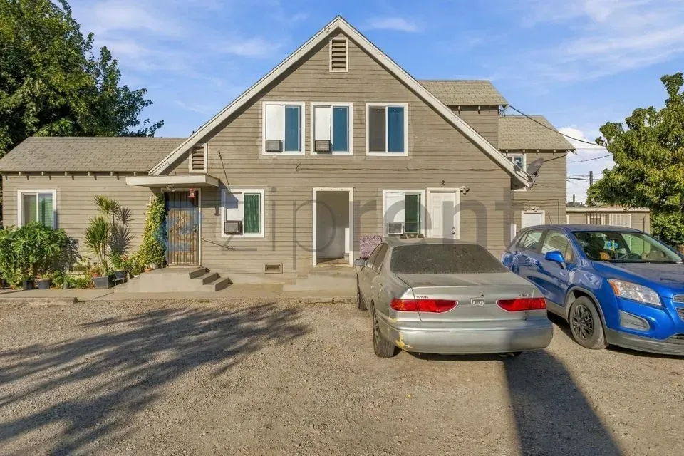 1 Bed 1 Bath Contemporary High-Rise Condo in Modesto, CA - 3
