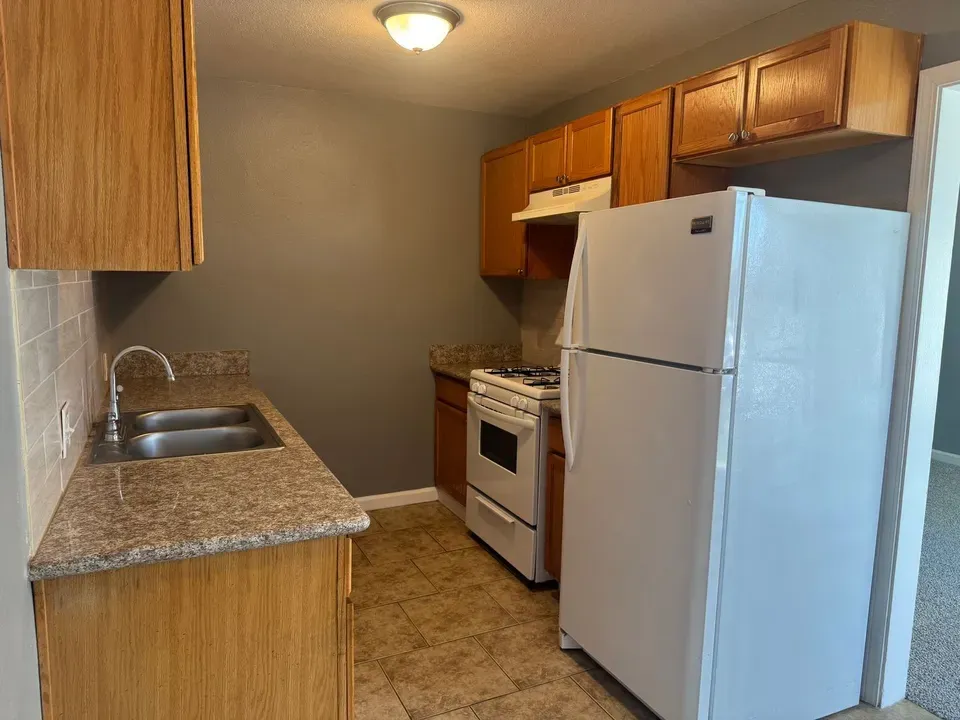 1 Bed 1 Bath Contemporary High-Rise Condo in Modesto, CA - 5
