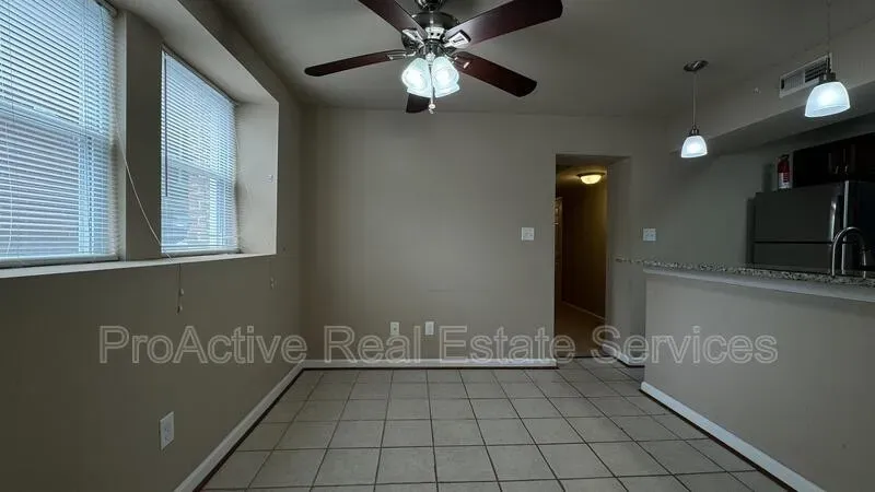 1 Bed 1 Bath Contemporary High-Rise Condo in Norfolk, VA - 5
