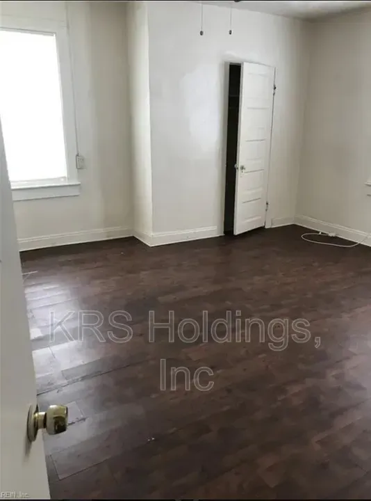 1 Bed 1 Bath Contemporary High-Rise Condo in Norfolk, VA - 3