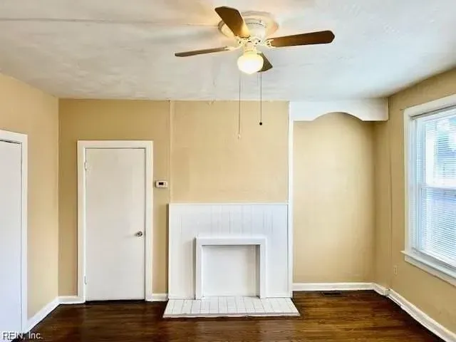1 Bed 1 Bath Contemporary High-Rise Condo in Norfolk, VA - 5
