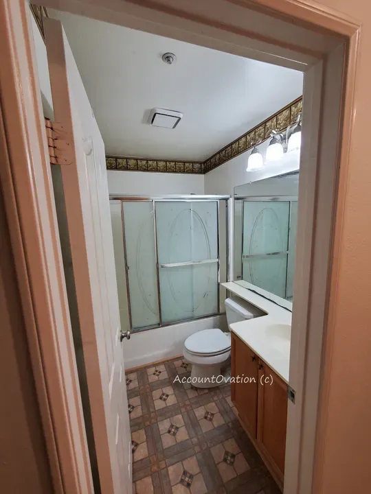 1 Bed 1 Bath Contemporary High-Rise Condo in Oxnard, CA - 4
