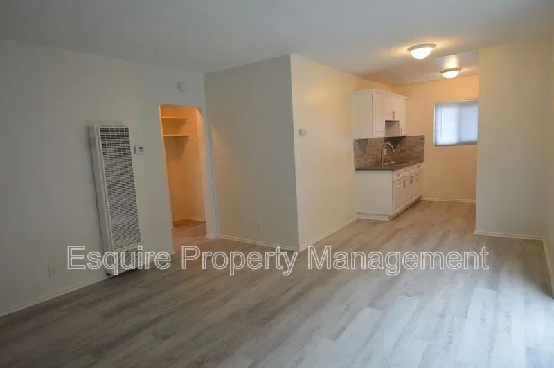 1 Bed 1 Bath Contemporary High-Rise Condo in Oxnard, CA - 3