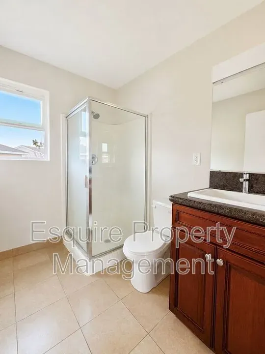 1 Bed 1 Bath Contemporary High-Rise Condo in Oxnard, CA - 4