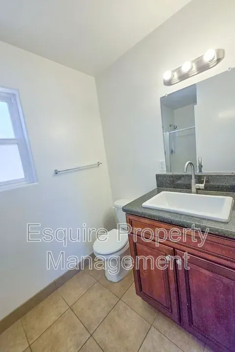 1 Bed 1 Bath Contemporary High-Rise Condo in Oxnard, CA - 4