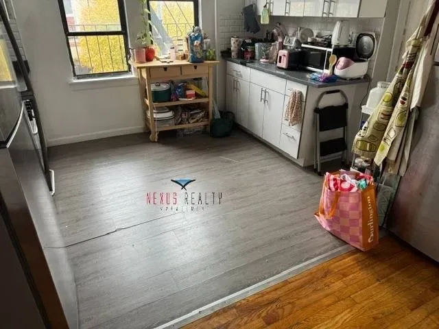 1 Bed 1 Bath Contemporary High-Rise Condo in Queens, NY - 1