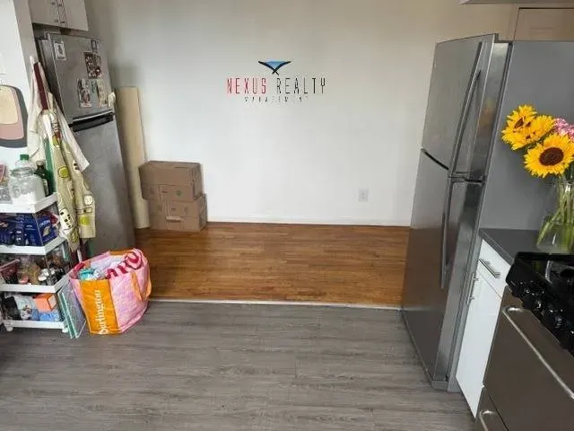 1 Bed 1 Bath Contemporary High-Rise Condo in Queens, NY - 2
