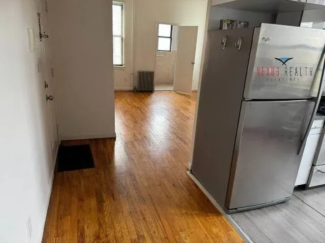 1 Bed 1 Bath Contemporary High-Rise Condo in Queens, NY - 3