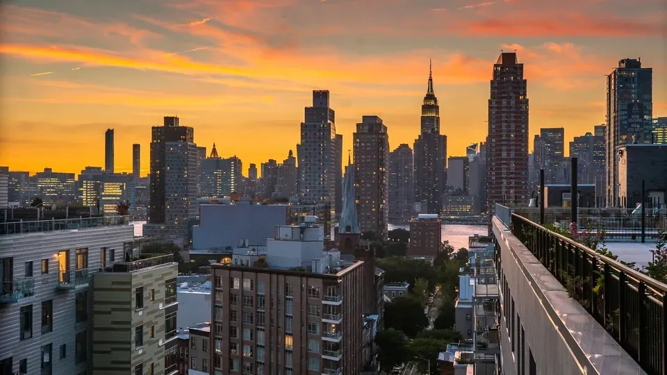 1 Bed 1 Bath Contemporary High-Rise Condo in Queens, NY - 1