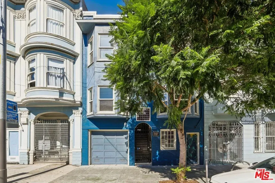 1 Bed 1 Bath Contemporary High-Rise Condo in San Francisco, CA - 3