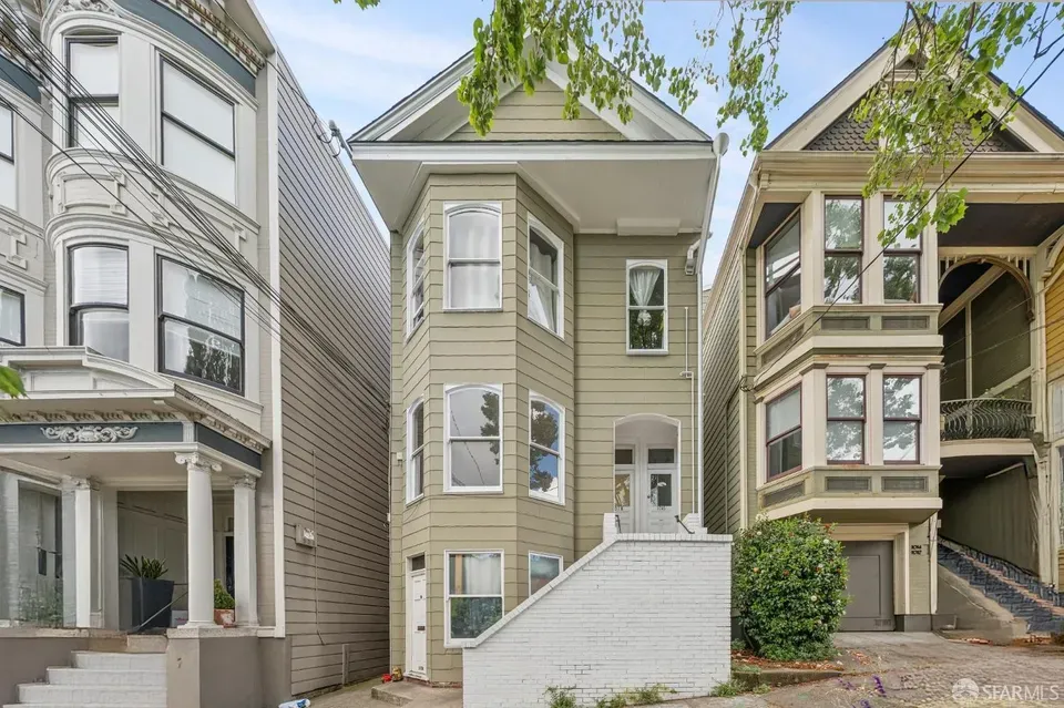1 Bed 1 Bath Contemporary High-Rise Condo in San Francisco, CA - 4