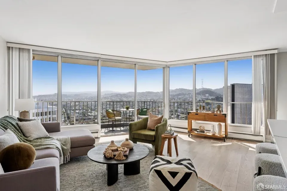 1 Bed 1 Bath Contemporary High-Rise Condo in San Francisco, CA - 5
