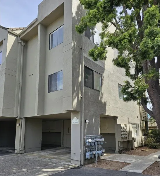 1 Bed 1 Bath Contemporary High-Rise Condo in Santa Cruz, CA
