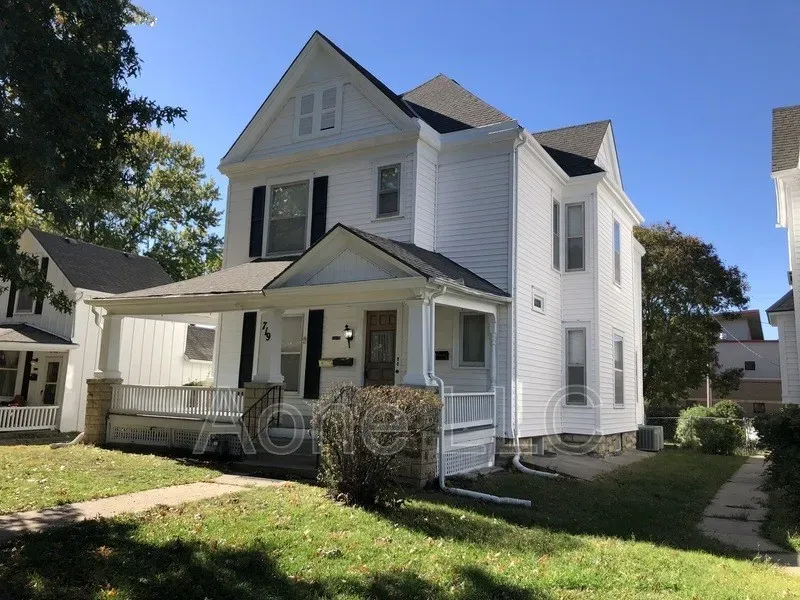 1 Bed 1 Bath Contemporary High-Rise Condo in Topeka, KS - 1