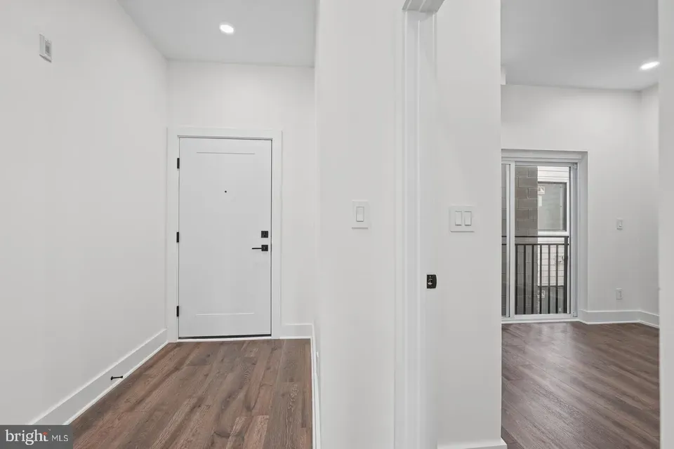 1 Bed 1 Bath Contemporary High-Rise Condo in Washington, DC - 2