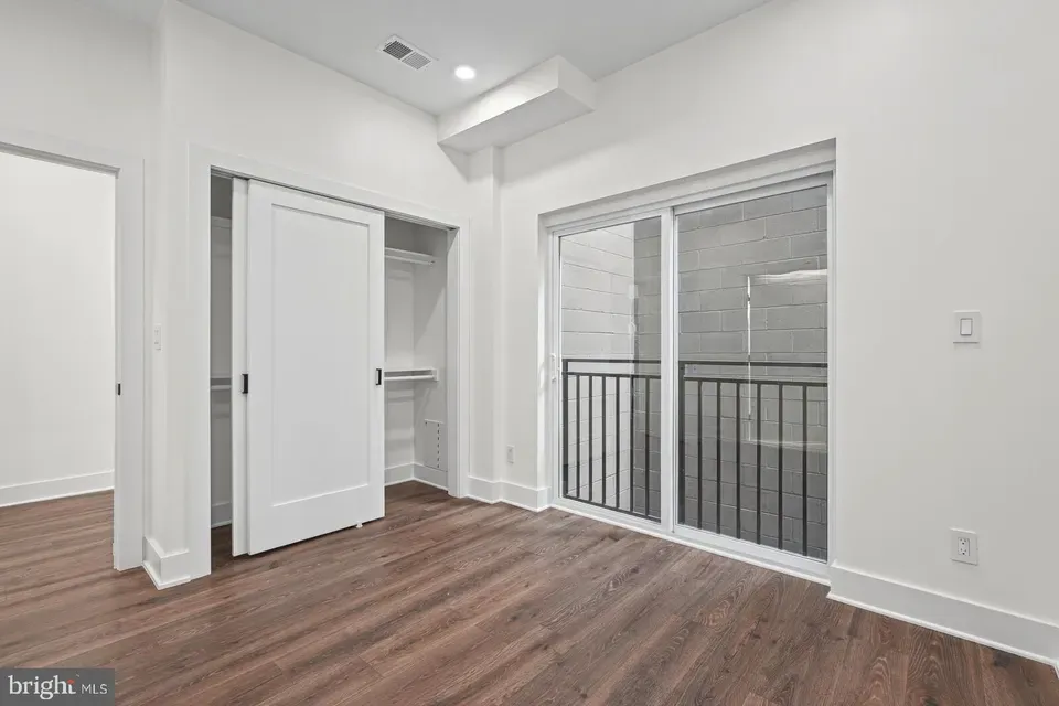 1 Bed 1 Bath Contemporary High-Rise Condo in Washington, DC - 5