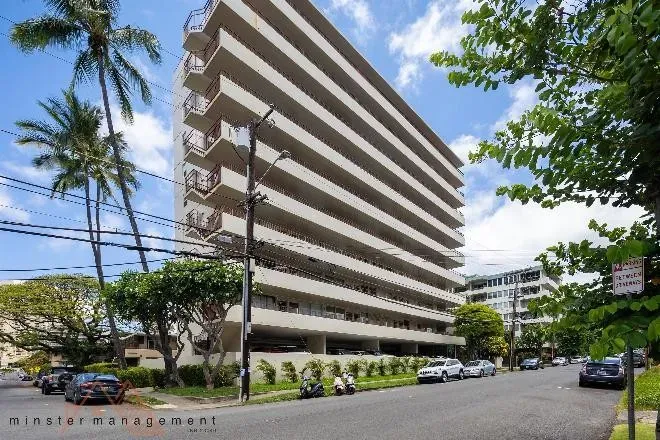 1 Bed 1 Bath Contemporary Multi-Level Townhome in Honolulu, HI