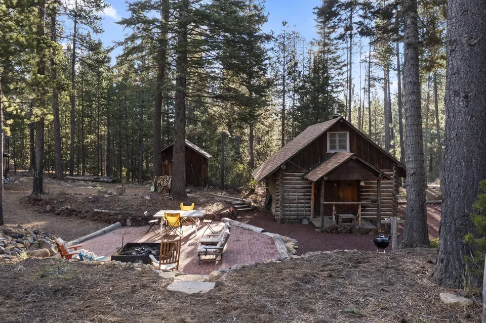 1 Bed 1 Bath Established Mid-Century Residence in Bend, OR - 5
