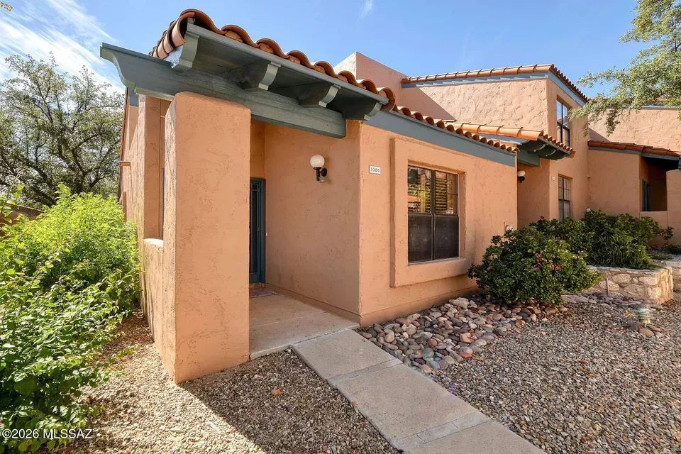 1 Bed 1 Bath Established Multi-Level Townhouse in Tucson, AZ