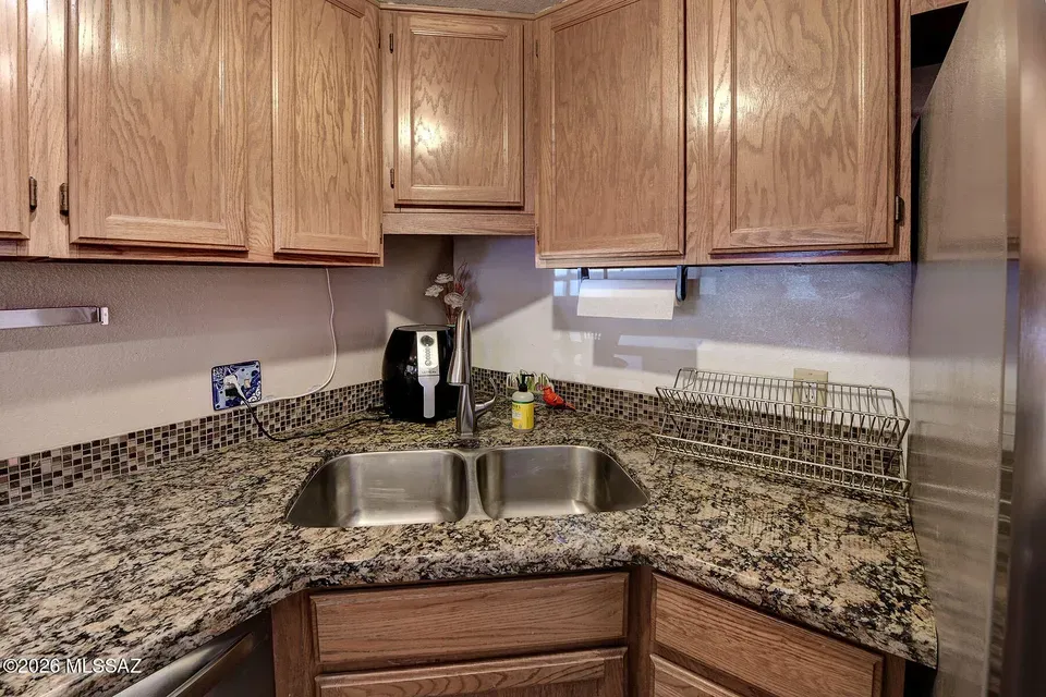 1 Bed 1 Bath Established Multi-Level Townhouse in Tucson, AZ - 5