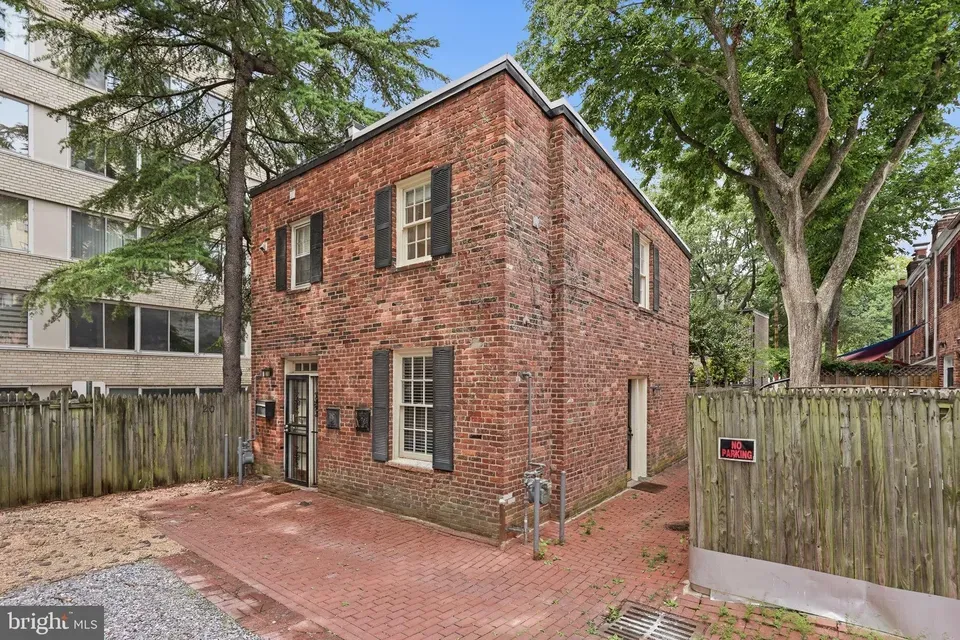 1 Bed 1 Bath Established Multi-Level Townhouse in Washington, DC - 1