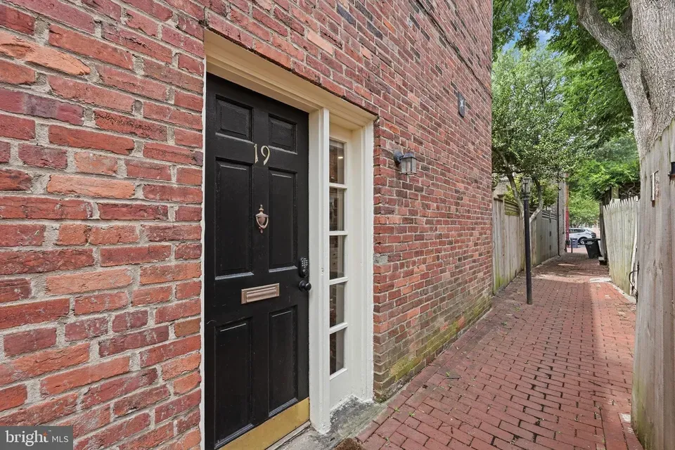 1 Bed 1 Bath Established Multi-Level Townhouse in Washington, DC - 2